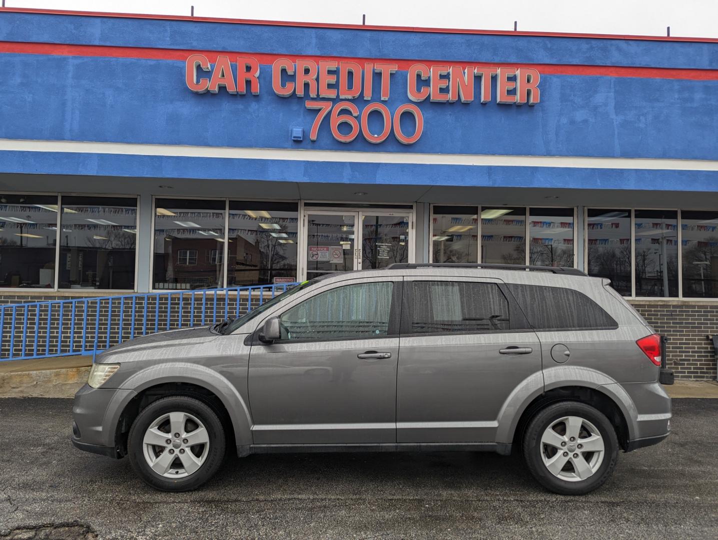 2012 GRAY Dodge Journey SXT (3C4PDCBG8CT) with an 3.6L V6 DOHC 24V engine, 6-Speed Automatic transmission, located at 7600 S Western Ave., Chicago, IL, 60620, (773) 918-3980, 0.000000, 0.000000 - Photo#0